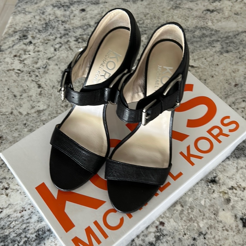 Michael Kors size 8 black 4.25 inch heeled sandals